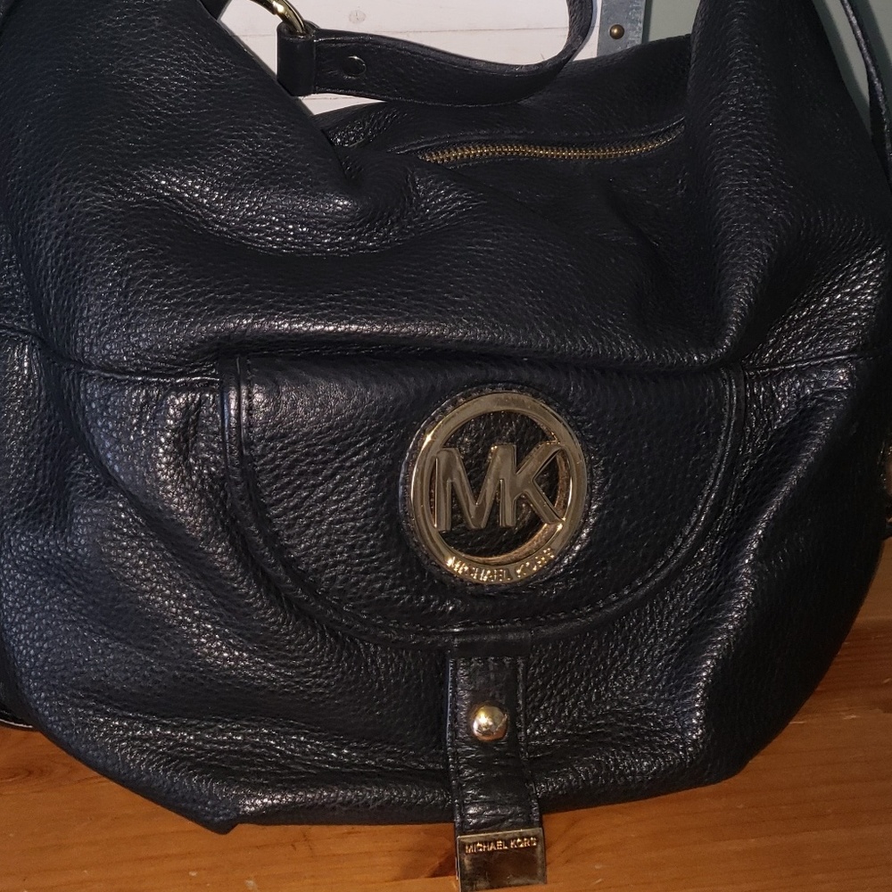 Handbags - Picture 2 of 2
